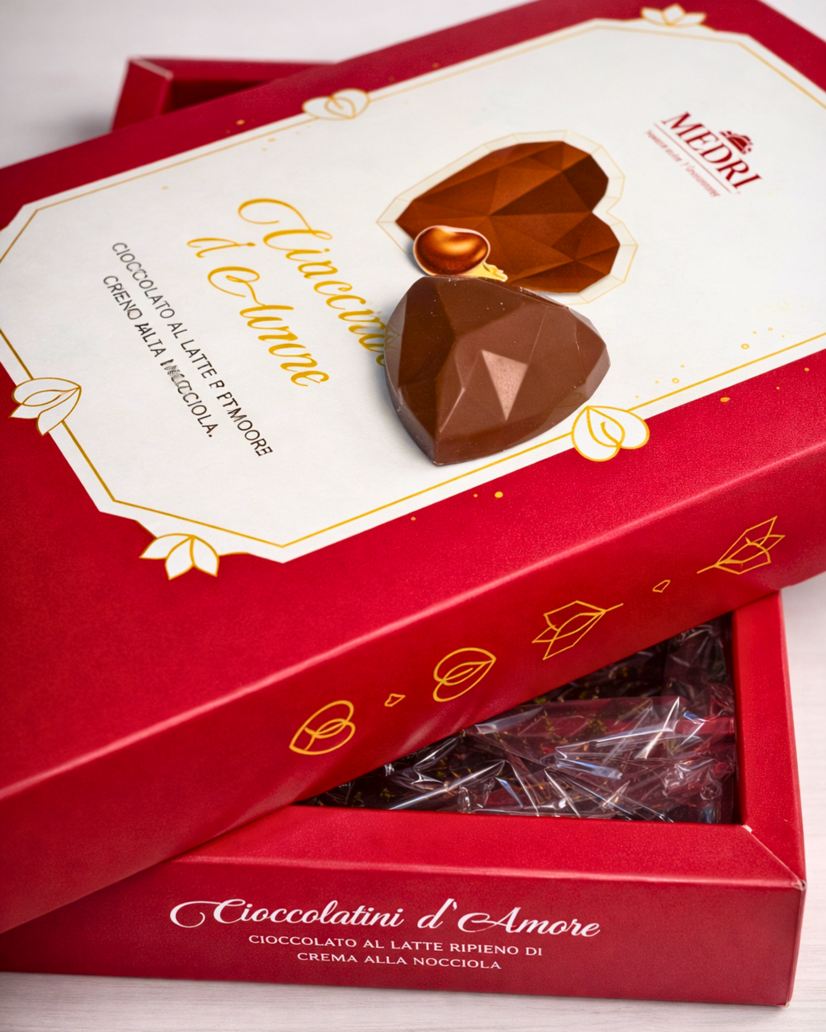 Medri Tiramisu Cafe Cioccolatini d’Amore with hazelnuts, 8 chocolate bonbons in 80g package, featuring creamy hazelnut filling