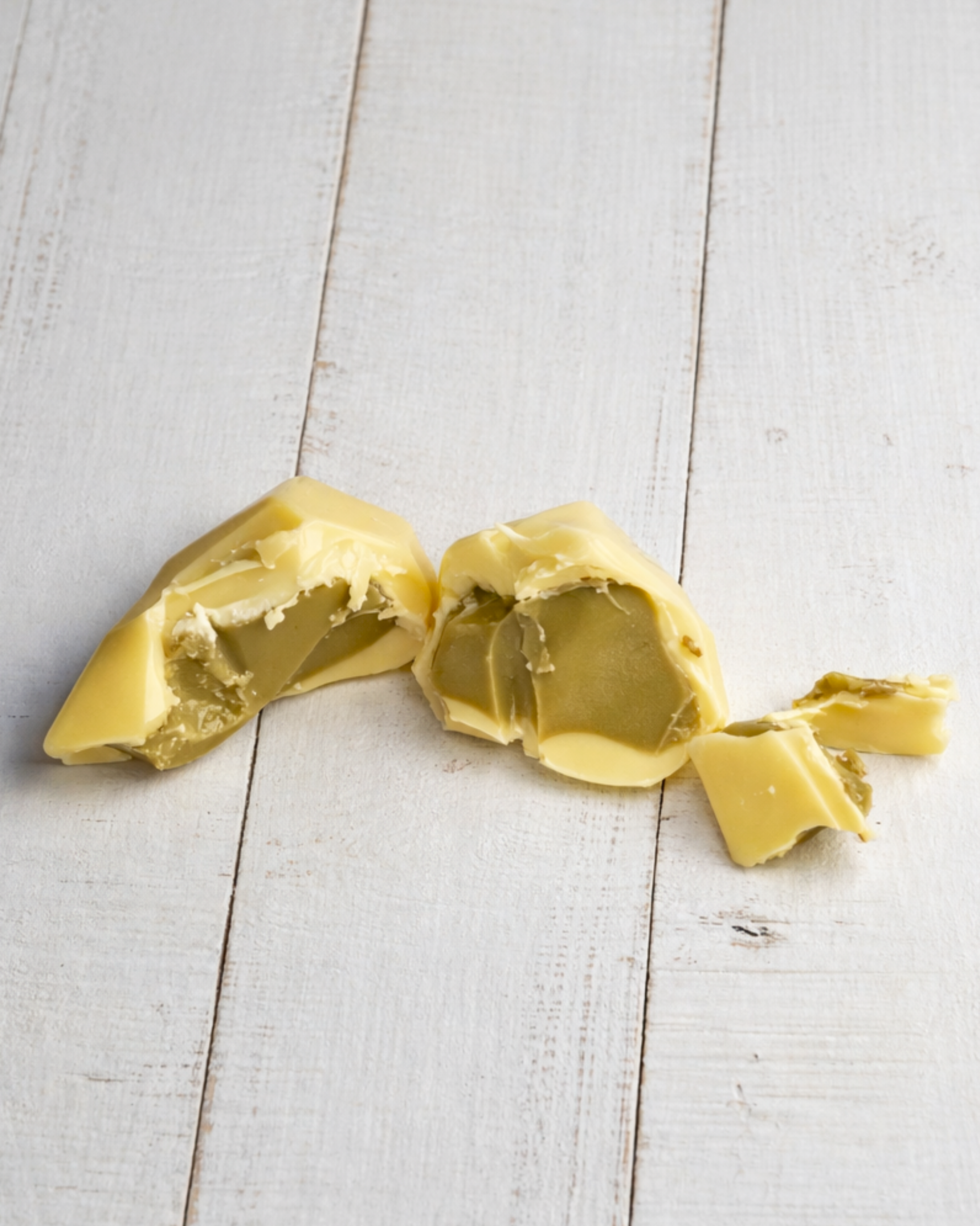 White chocolate pistachio chocolates called Cioccolatini d’Amore by Medri Tiramisu Cafe in an 80g box.
