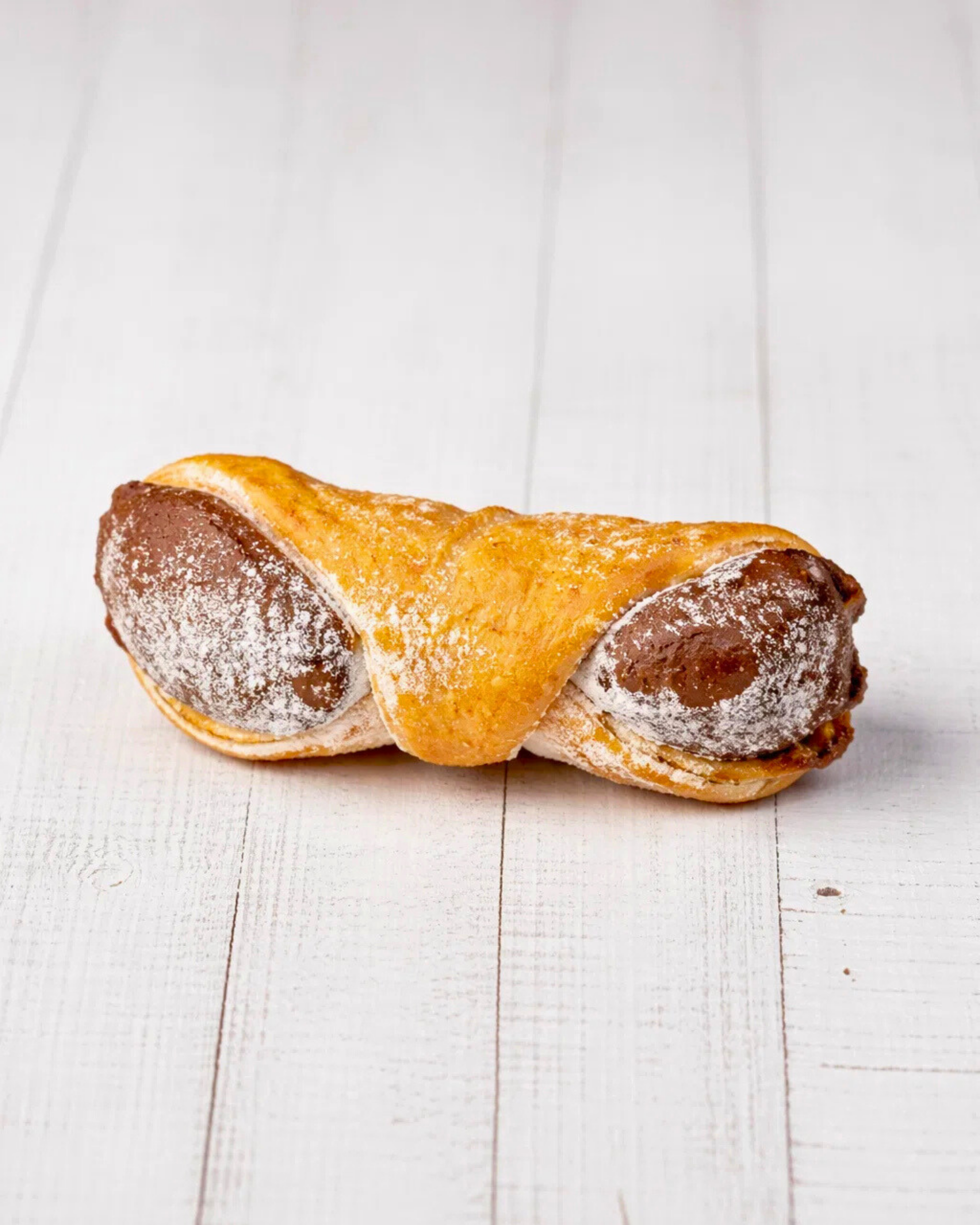 Medri Cannolino Siciliano Chocolate, hand-decorated Sicilian chocolate treat with intricate design and rich cocoa flavor.