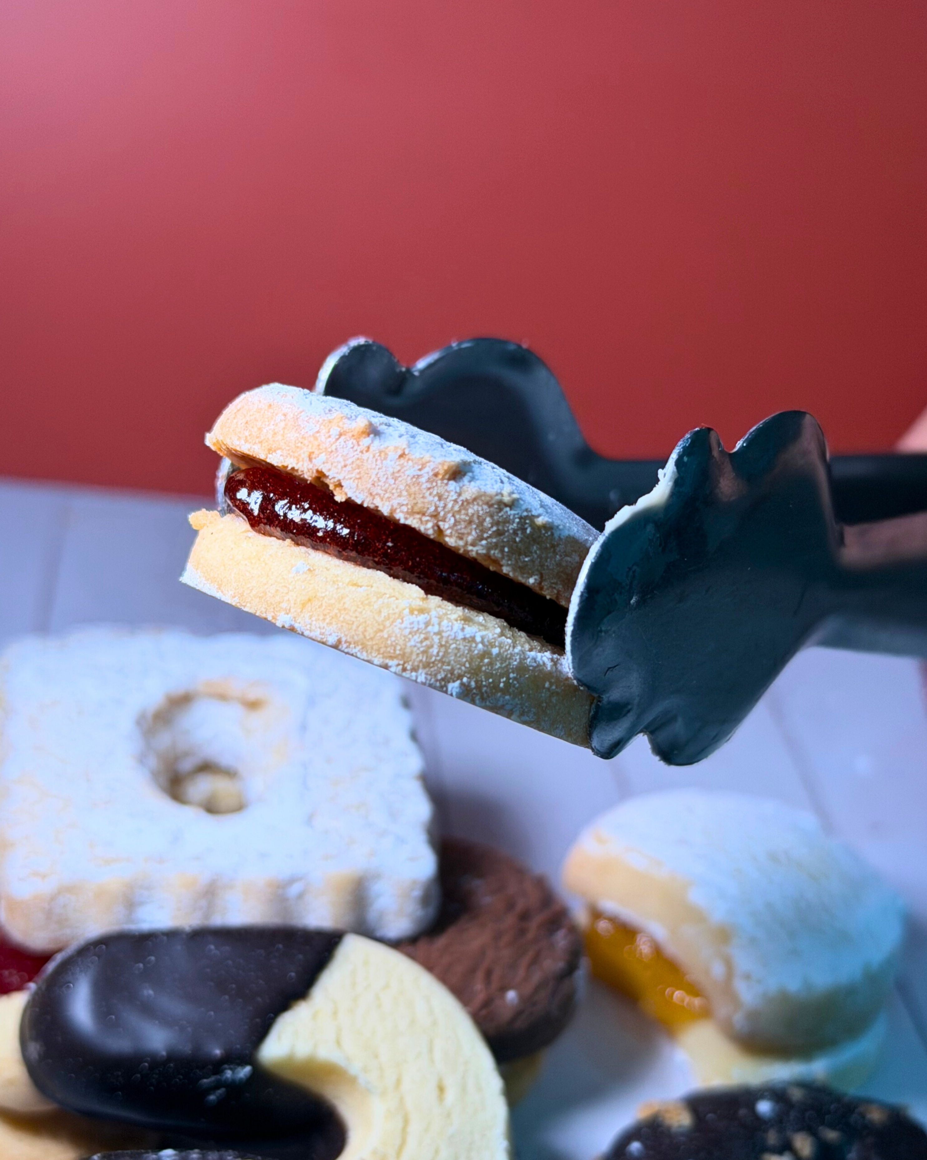 Assorted Medri Pasticceria Mixta box featuring a variety of traditional Italian pastries and sweets in colorful presentation.