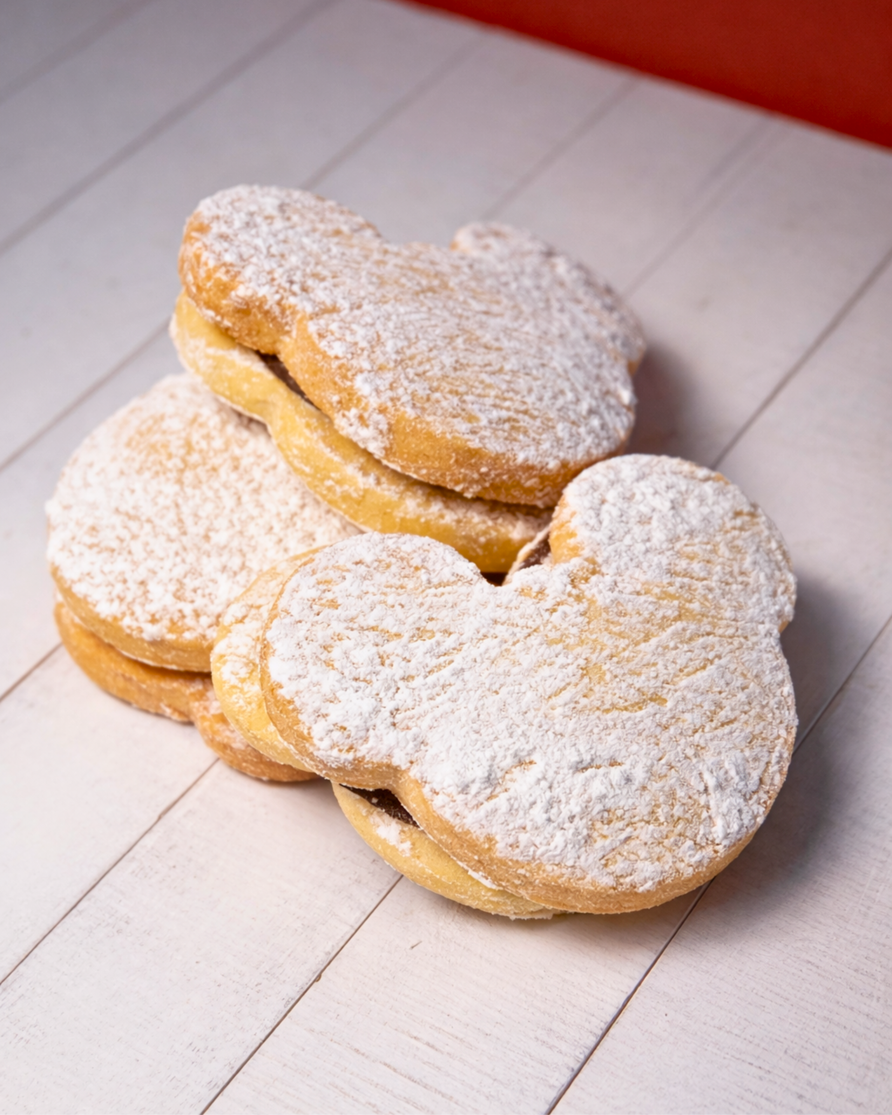 Chocolate Mickey Mouse Nocciola by Medri, featuring a cute Mickey Mouse shape covered in hazelnut cream.