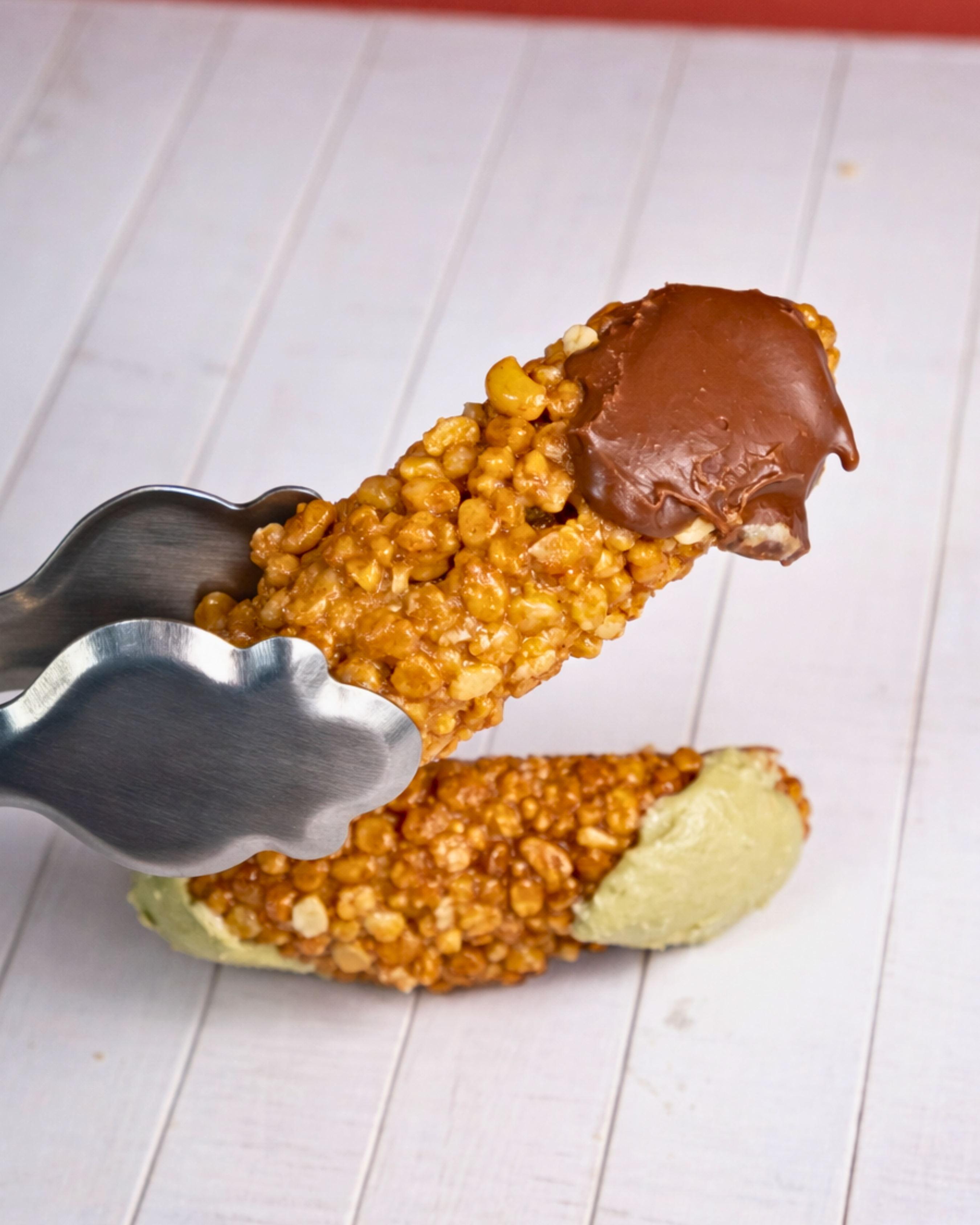 Medri Cannolino Croccanti Mix in a colorful snack bag with crispy, crunchy Italian candy treats.