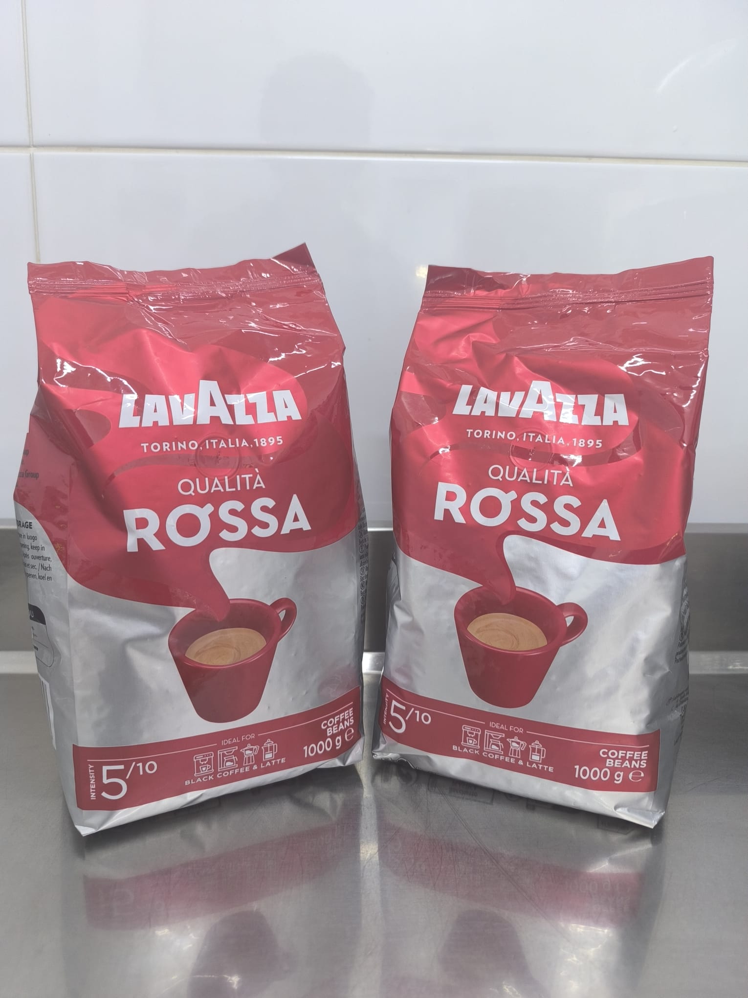 Medri Tiramisu Cafe Café Lavazza en Grano 1 kg whole coffee beans in a clear bag with a Medri Tiramisu Cafe label